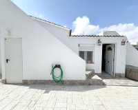 Venta - Bungalow - Torrevieja - San Luis / La Siesta