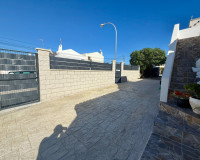 Venta - Bungalow - Torrevieja - San Luis / La Siesta