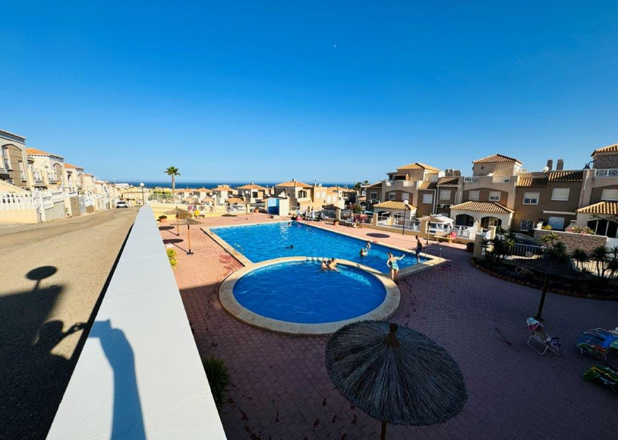 Resale - Townhouse - Torrevieja - Aguas Nuevas