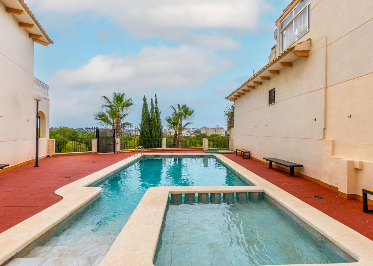 Resale - Apartment - Orihuela Costa - Campoamor