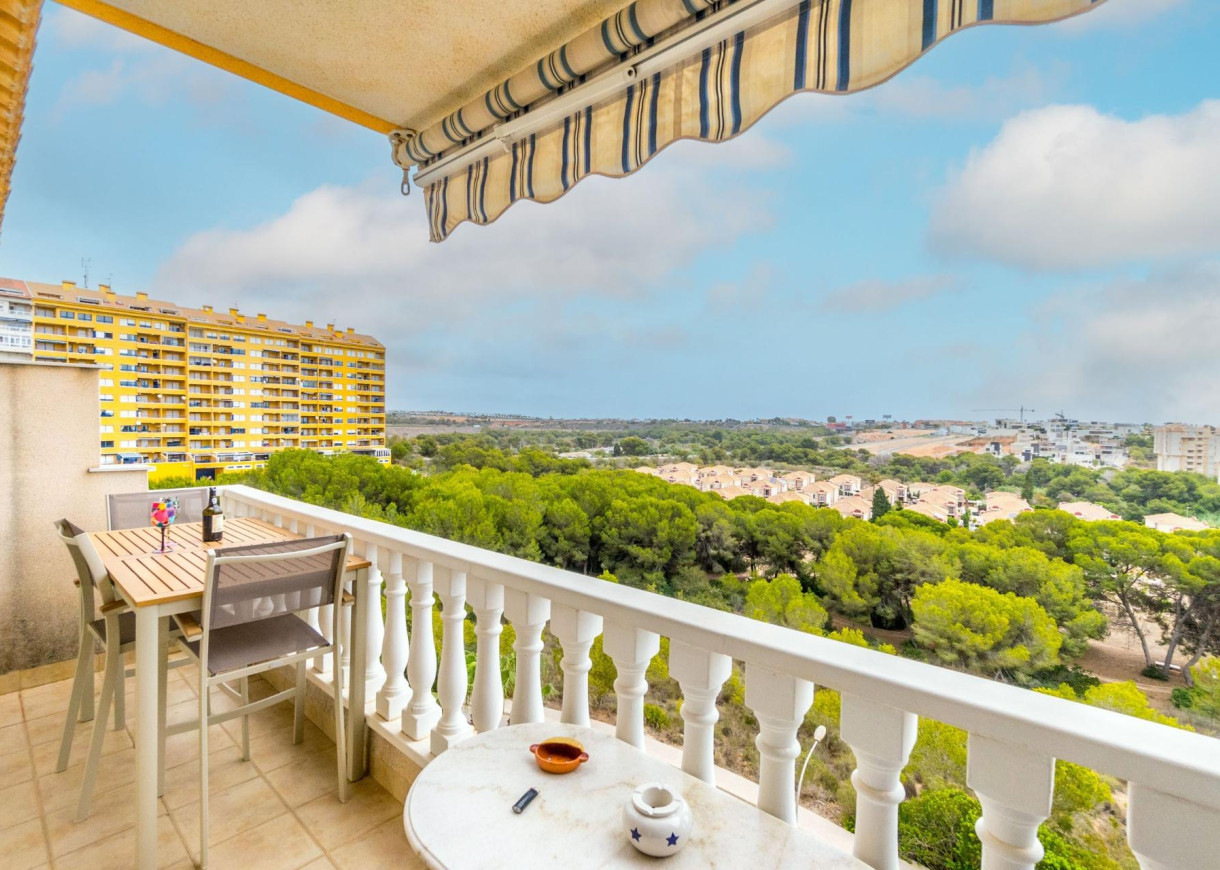 Resale - Apartment - Orihuela Costa - Campoamor