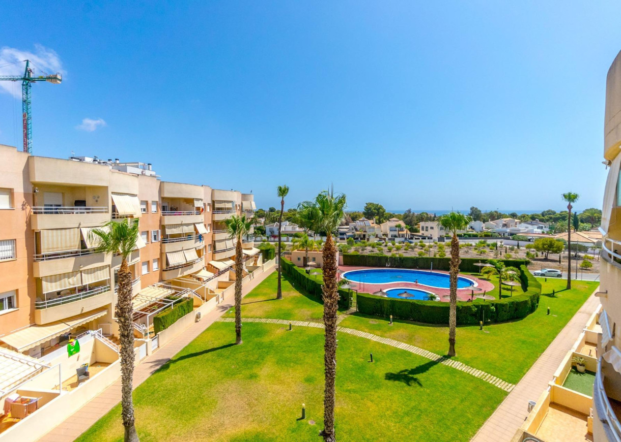 Resale - Apartment - Orihuela Costa - Campoamor