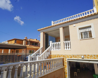 Venta - Semi-Detached Villa - Torrevieja - Aguas Nuevas