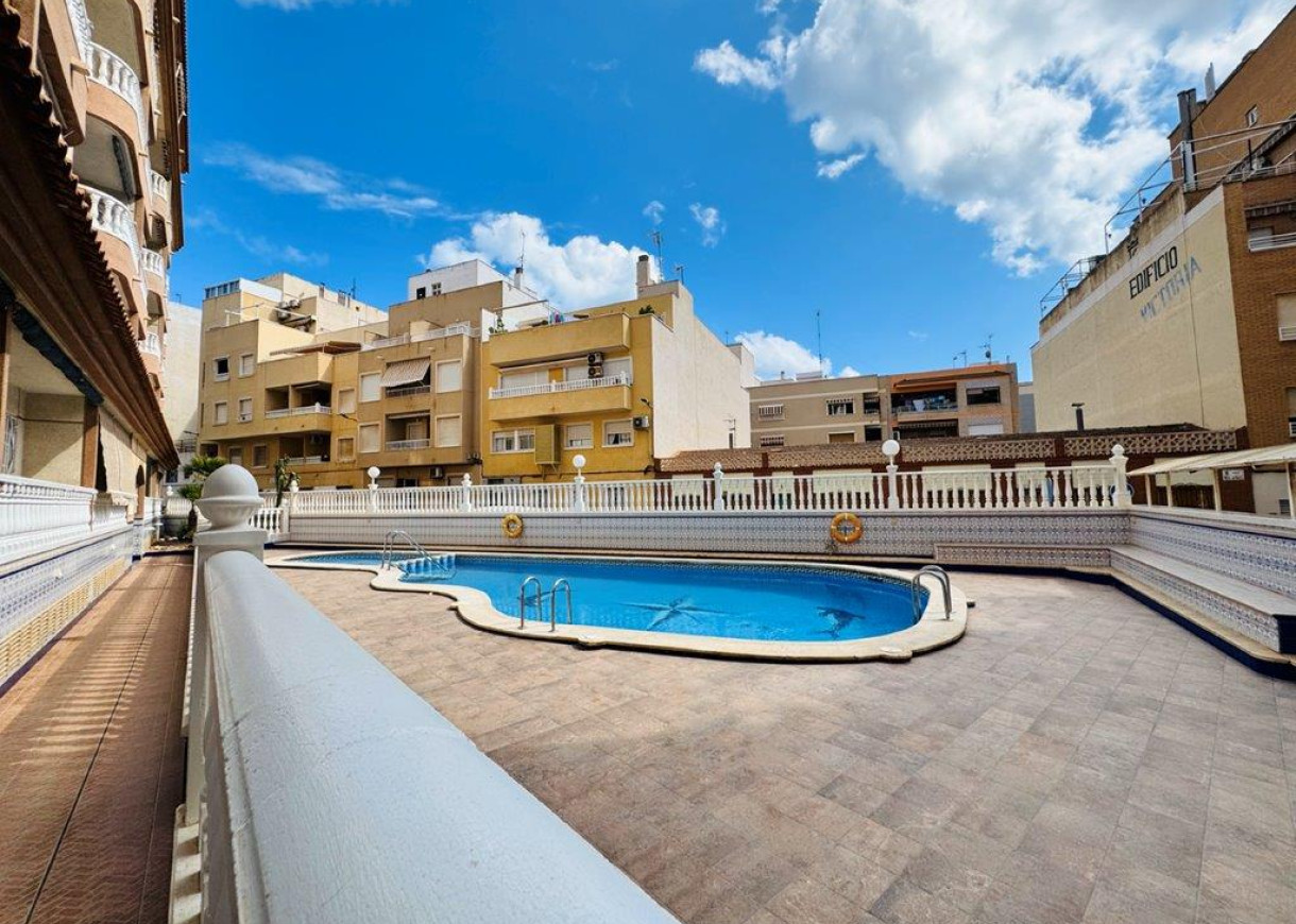 Resale - Apartment - La Mata