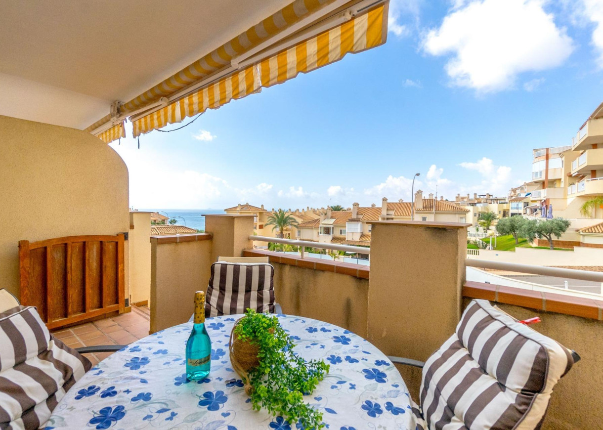 Resale - Apartment - Orihuela Costa - Campoamor