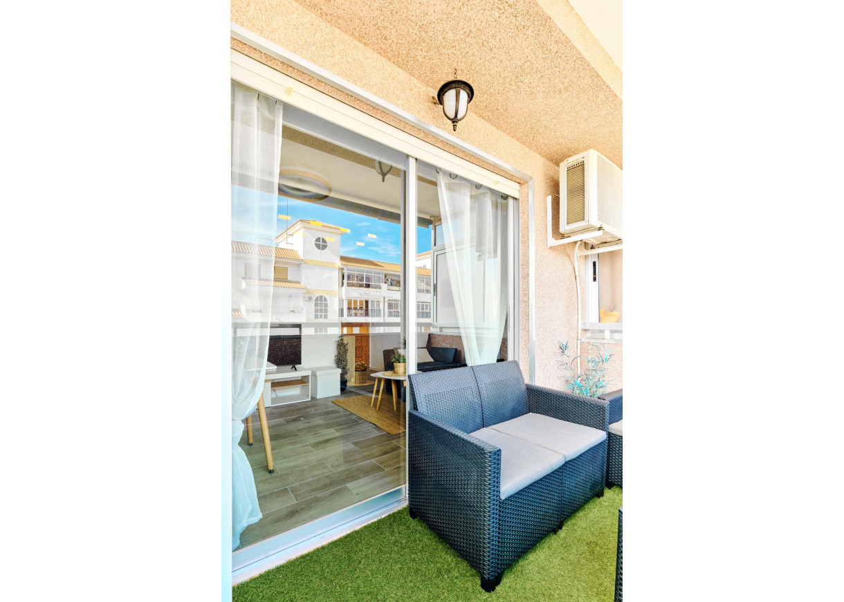 Resale - Apartment - Torrevieja - La Mata