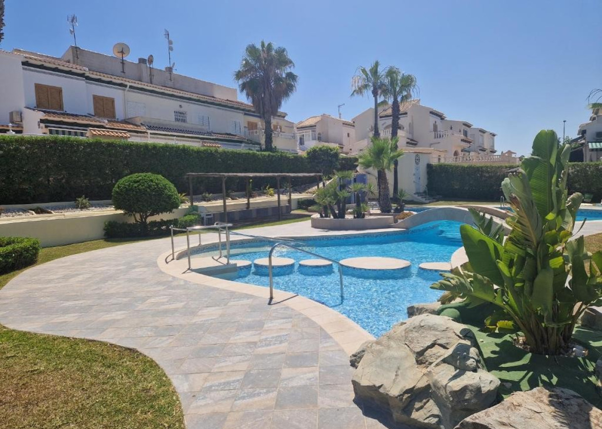 Resale - Apartment - Torrevieja - La Mata