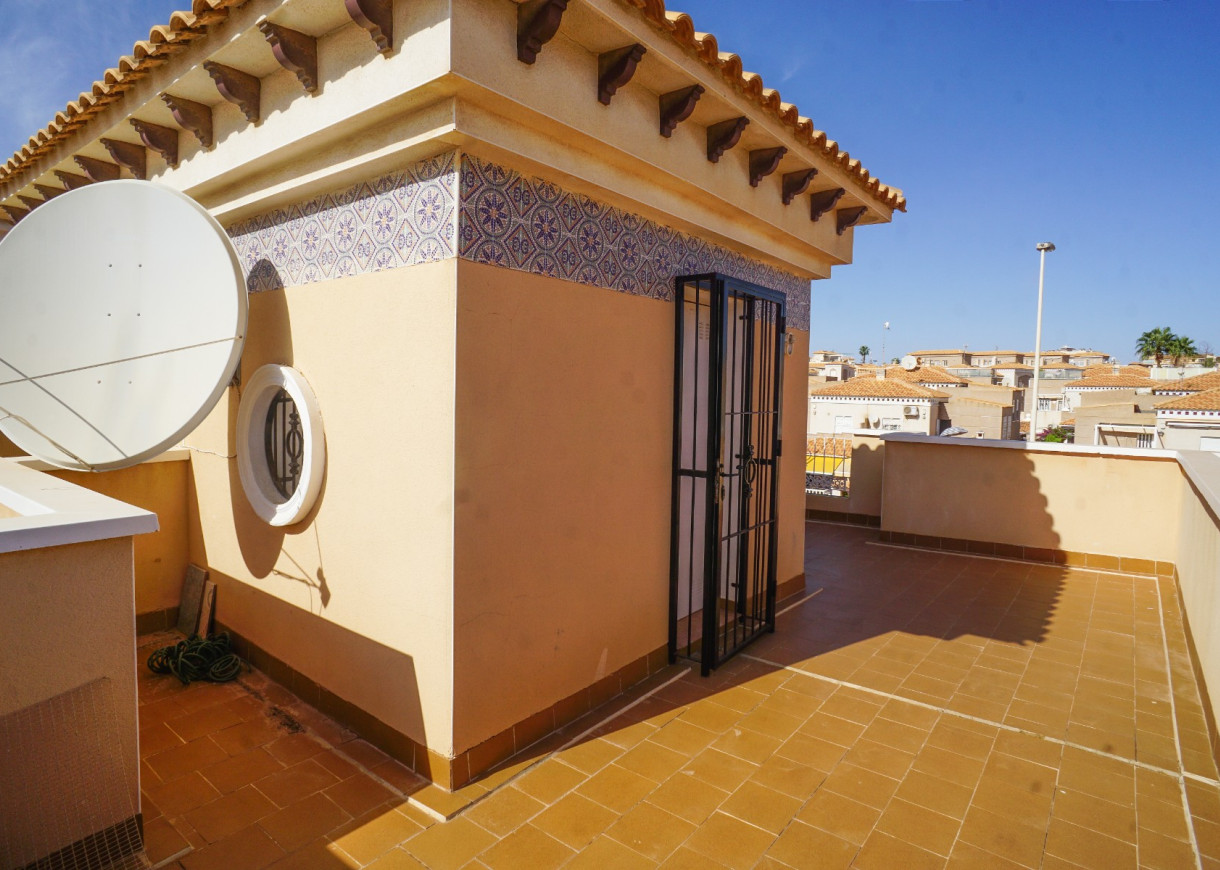 Resale - Town house - Torrevieja - Aguas Nuevas