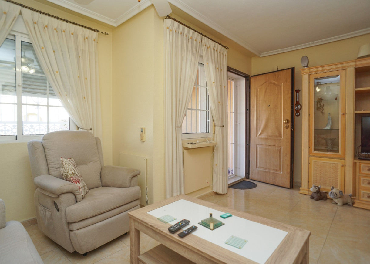 Resale - Town house - Torrevieja - Aguas Nuevas