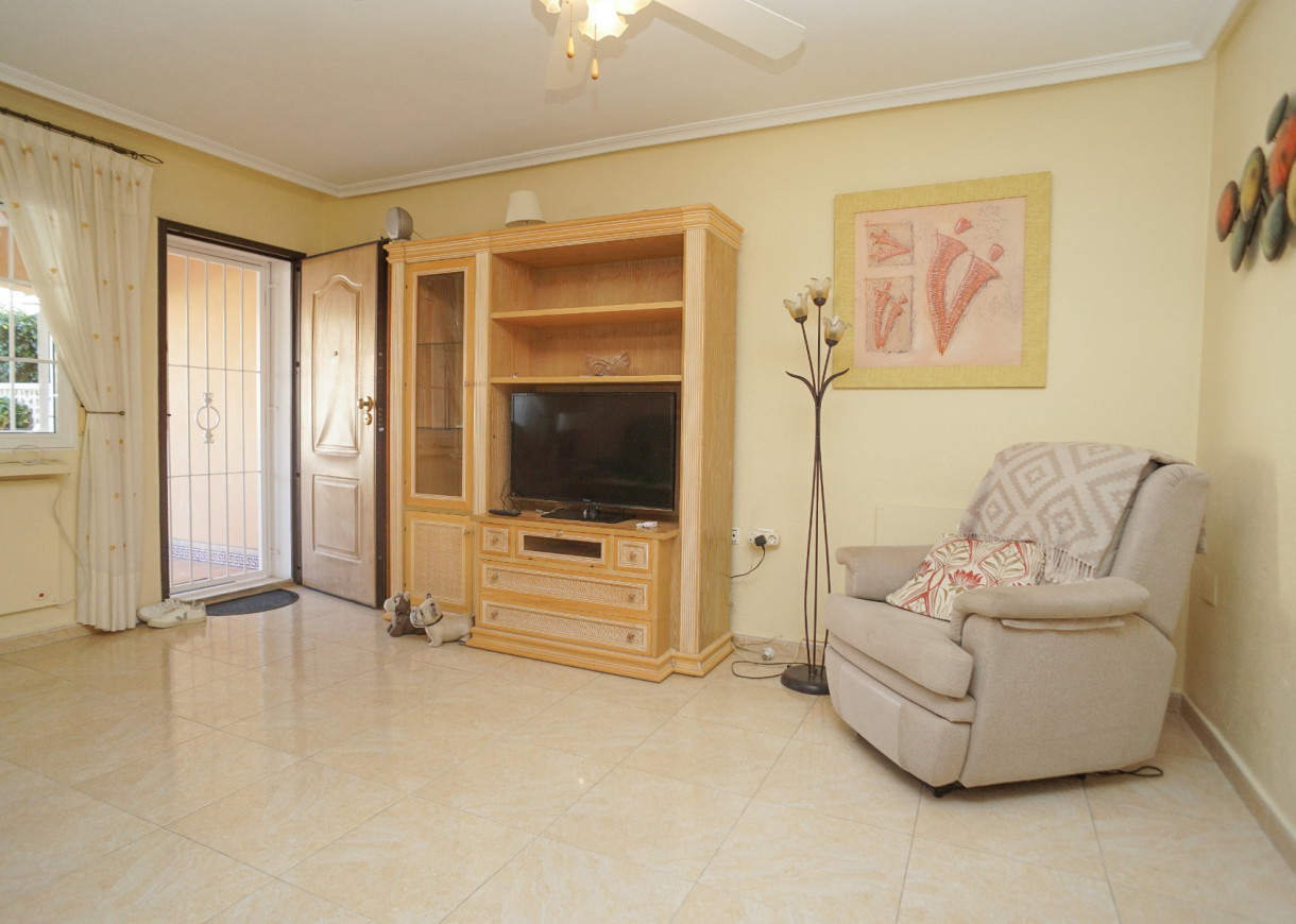 Resale - Town house - Torrevieja - Aguas Nuevas