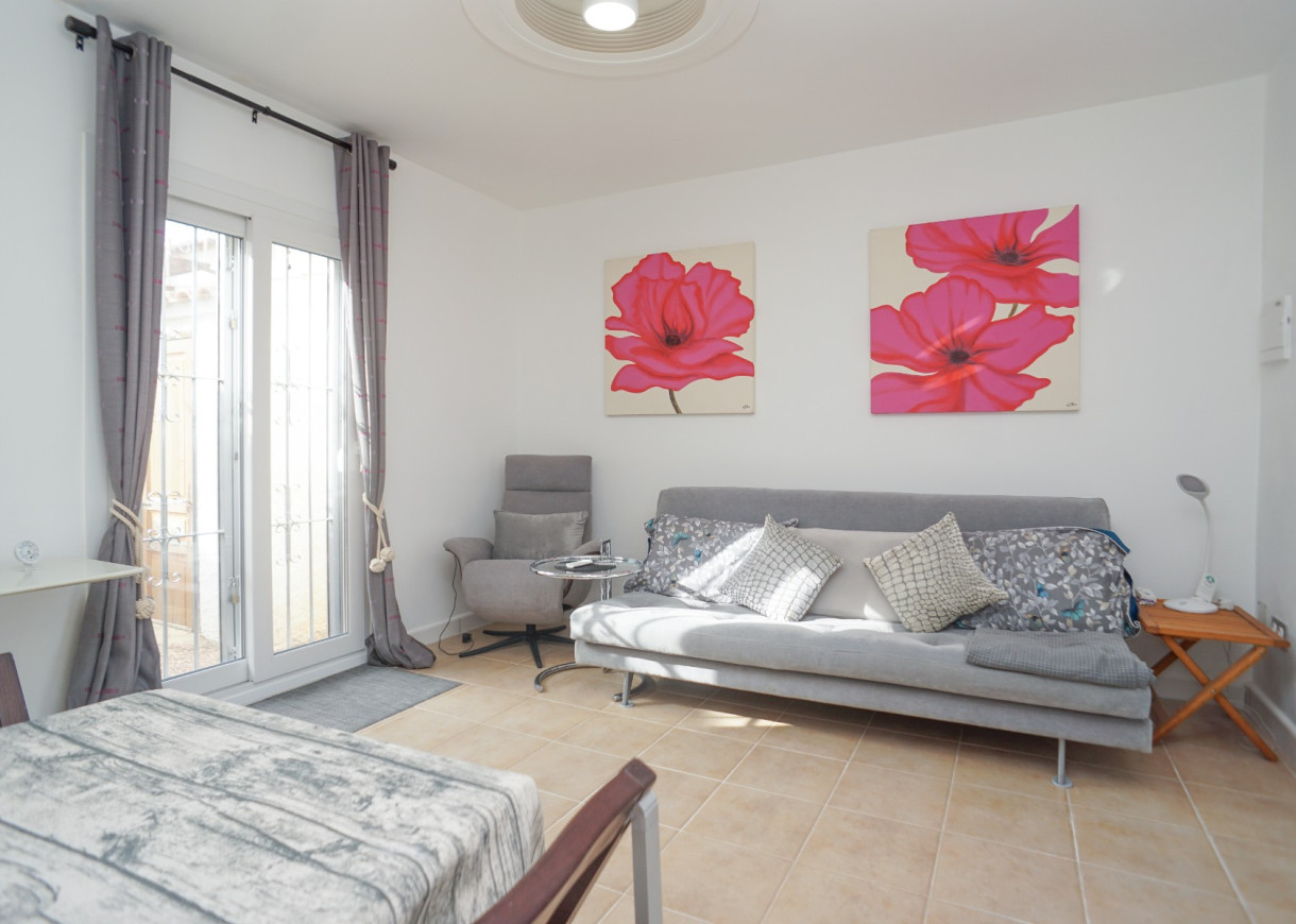 Resale - Bungalow - Torrevieja - San Luis / La Siesta