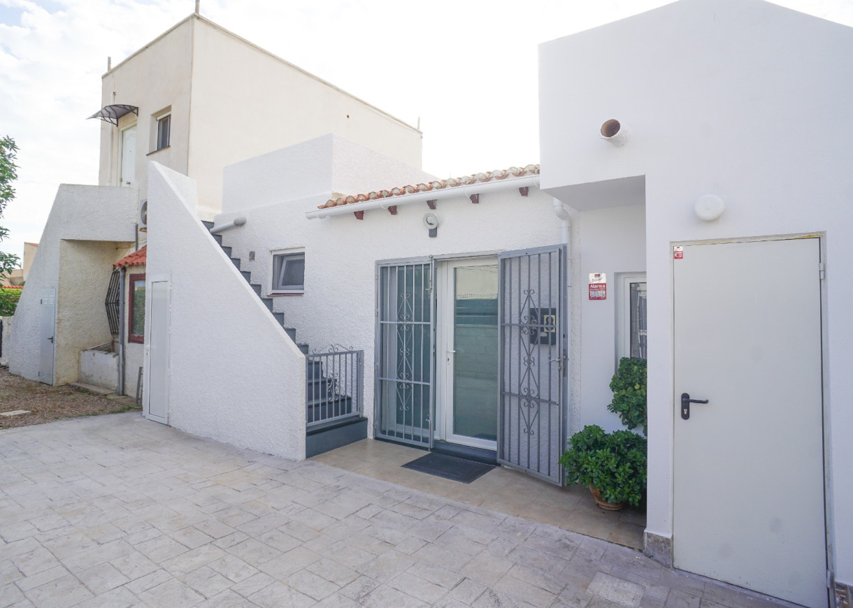 Resale - Bungalow - Torrevieja - San Luis / La Siesta