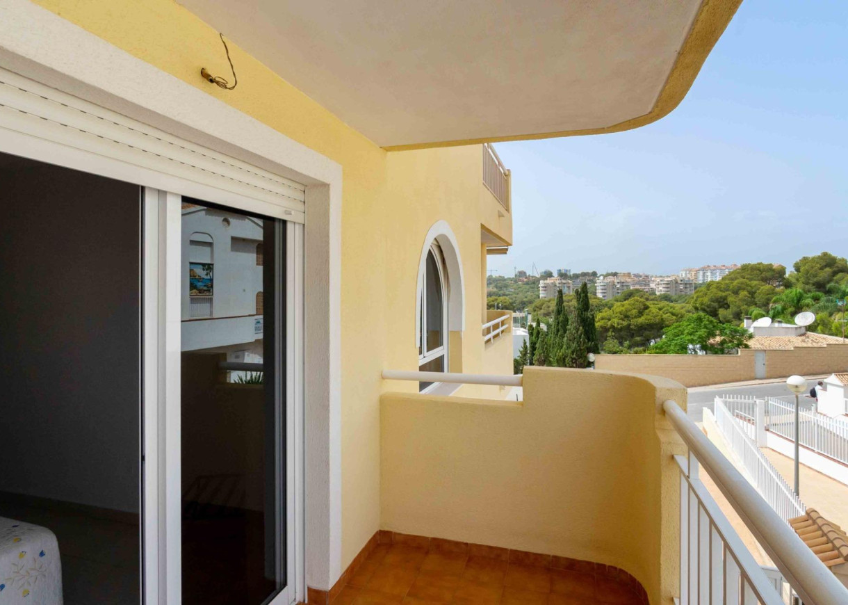 Resale - Apartment - Orihuela Costa - Campoamor