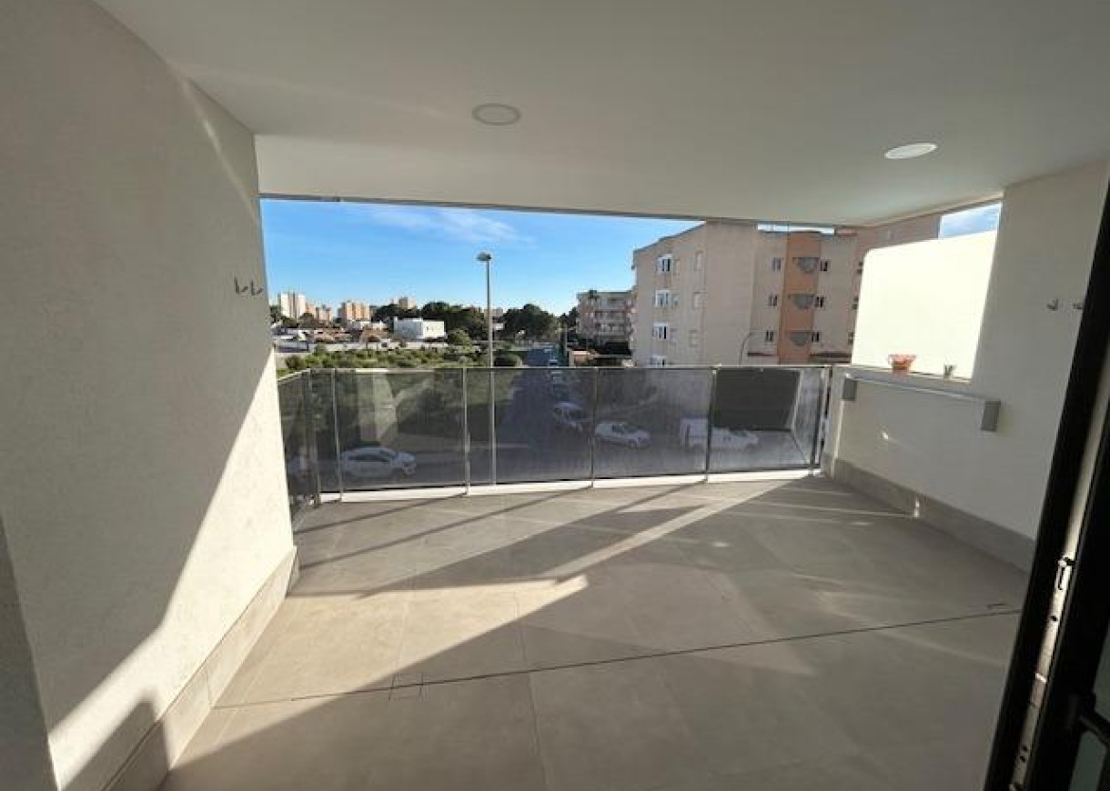 Resale - Apartment - Orihuela Costa - Altos de Campoamor