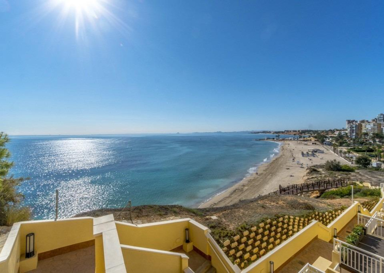 Resale - Apartment - Orihuela Costa - Campoamor