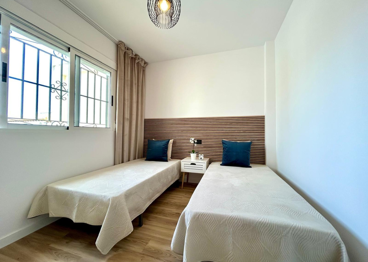 Resale - Terraced house - Orihuela - Urbanización Perla del Mar