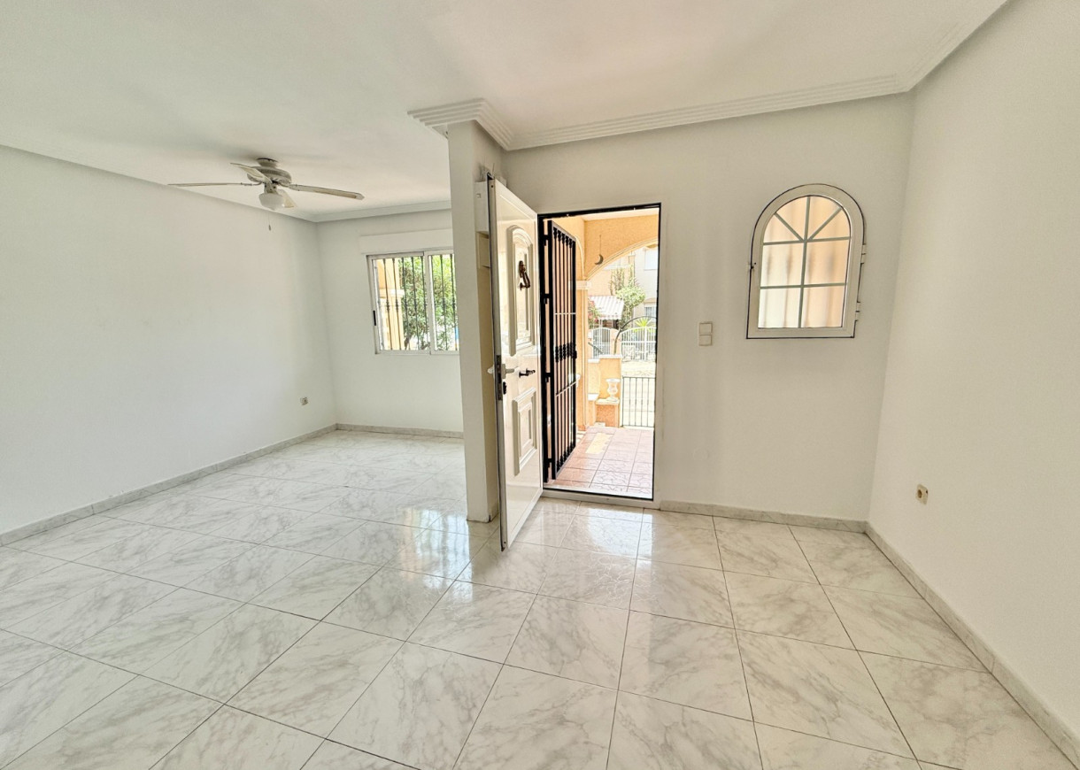 Resale - Town house - Torrevieja - Nueva Torrevieja - Aguas Nuevas