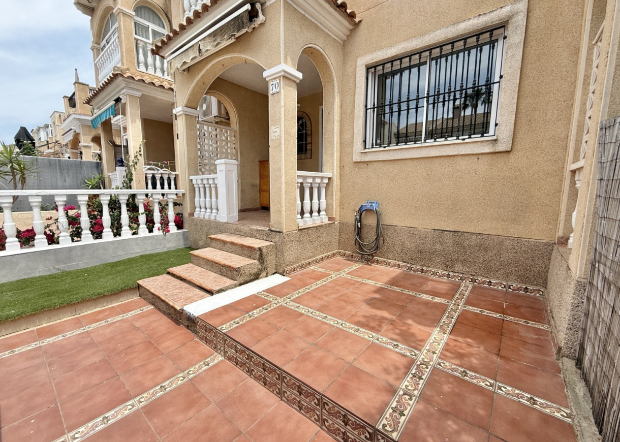 Resale - Town house - Torrevieja - Nueva Torrevieja - Aguas Nuevas