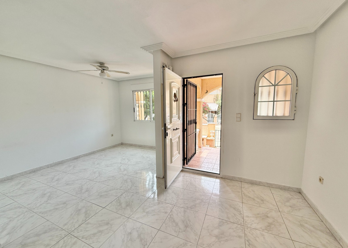 Resale - Town house - Torrevieja - Nueva Torrevieja - Aguas Nuevas