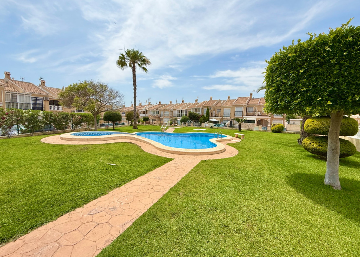Resale - Town house - Torrevieja - Nueva Torrevieja - Aguas Nuevas
