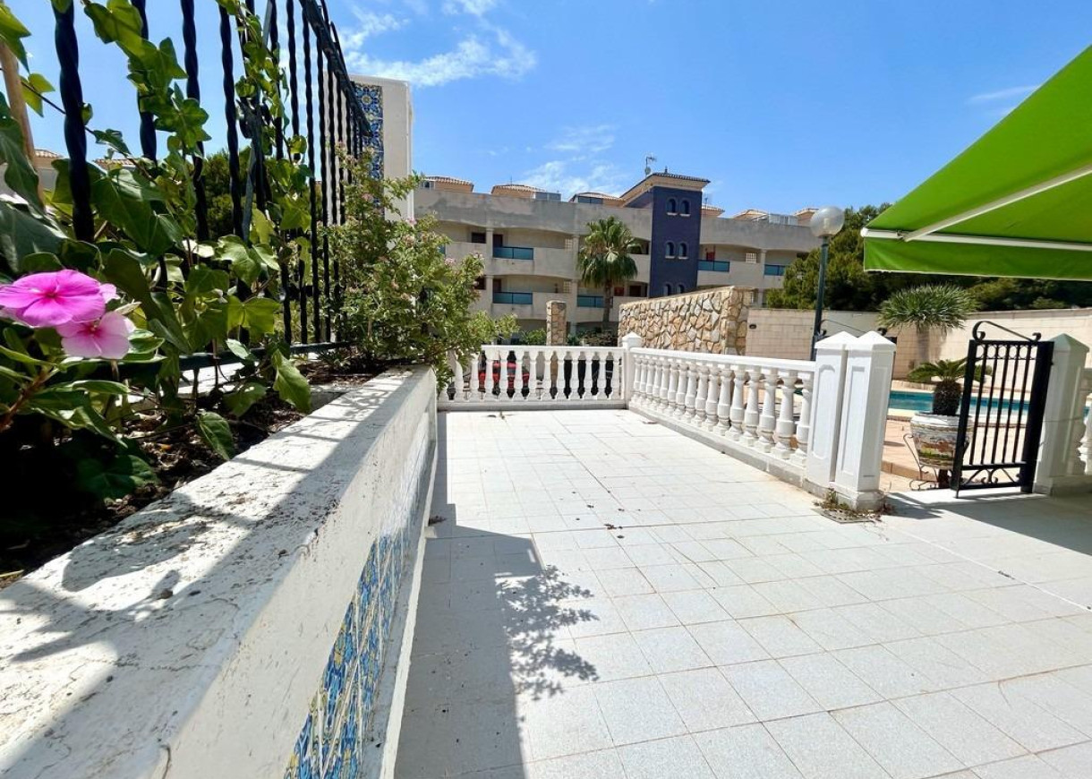 Resale - Villa - Orihuela Costa - La Zenia