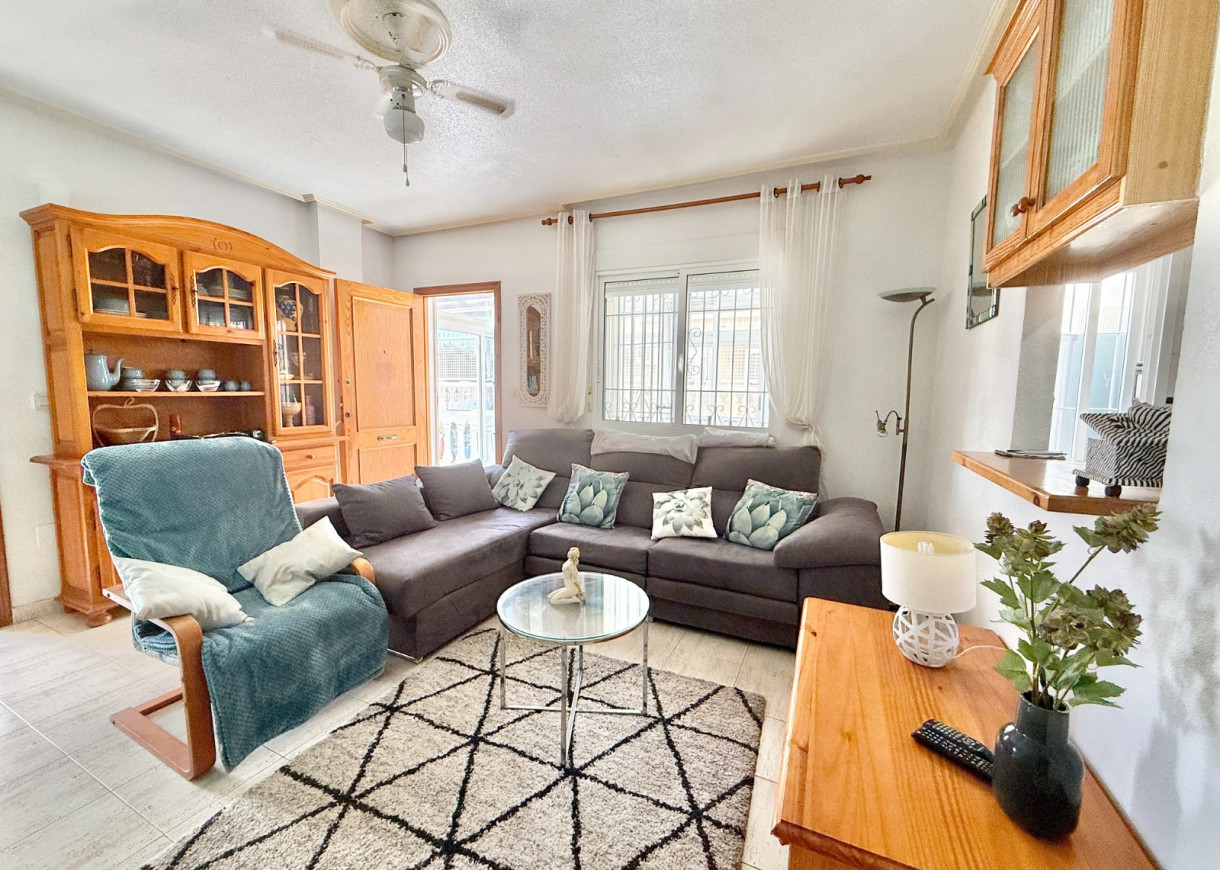 Venta - Villa / Semi separado - Torrevieja - Torreblanca