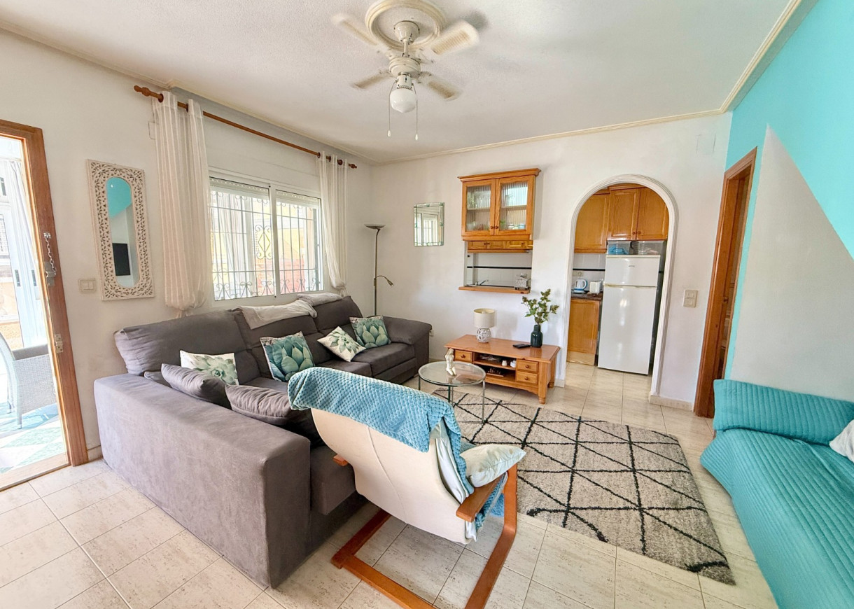 Venta - Villa / Semi separado - Torrevieja - Torreblanca