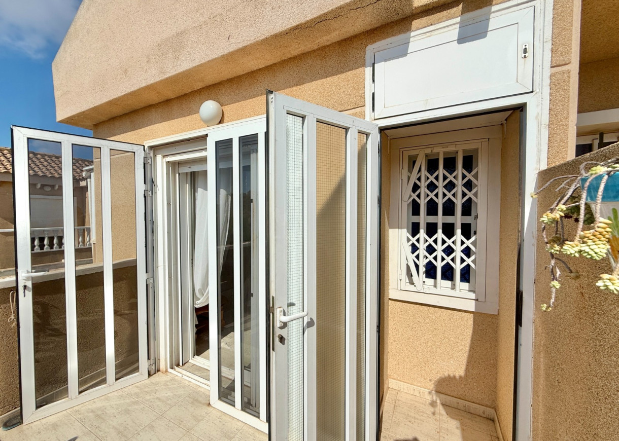 Venta - Villa / Semi separado - Torrevieja - Torreblanca