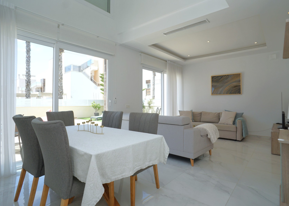 Resale - Villa - Torrevieja - Torreblanca