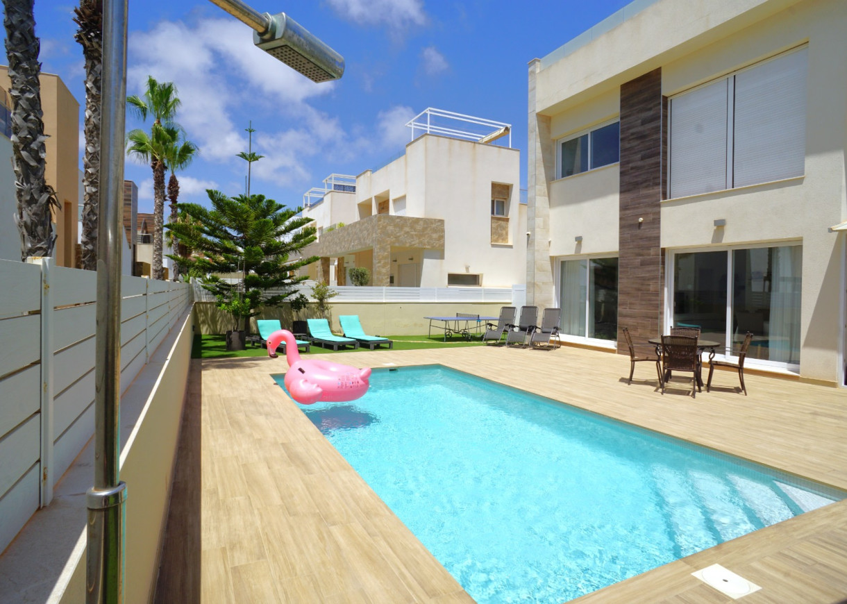 Resale - Villa - Torrevieja - Torreblanca