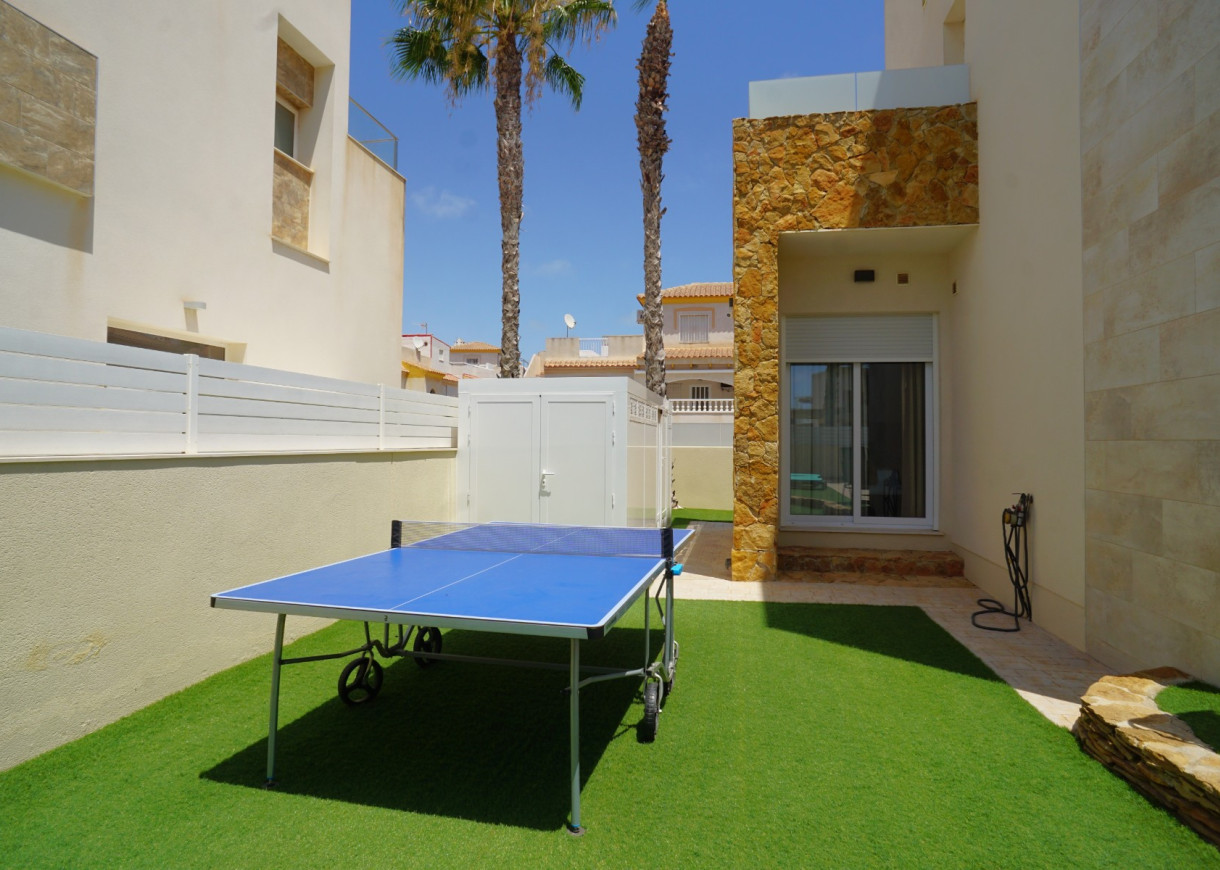 Resale - Villa - Torrevieja - Torreblanca