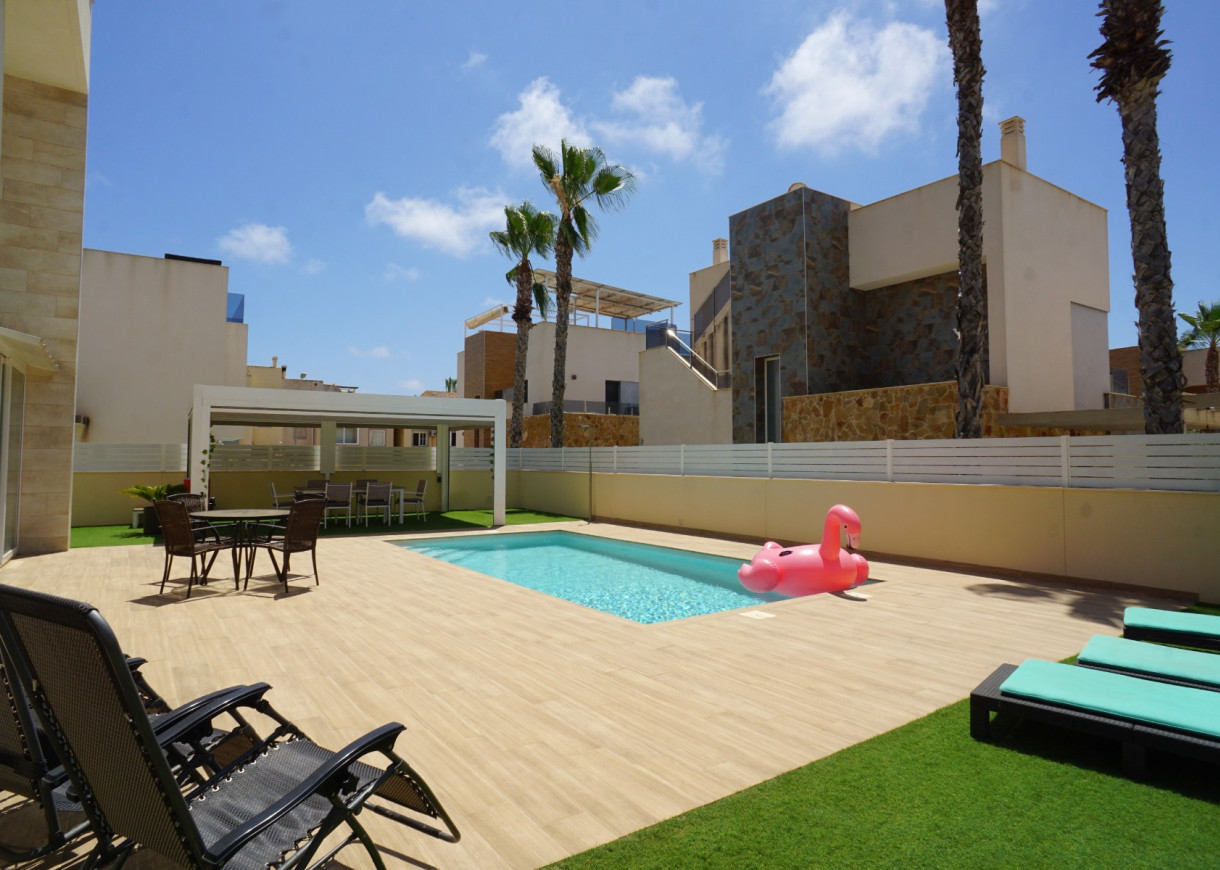 Resale - Villa - Torrevieja - Torreblanca