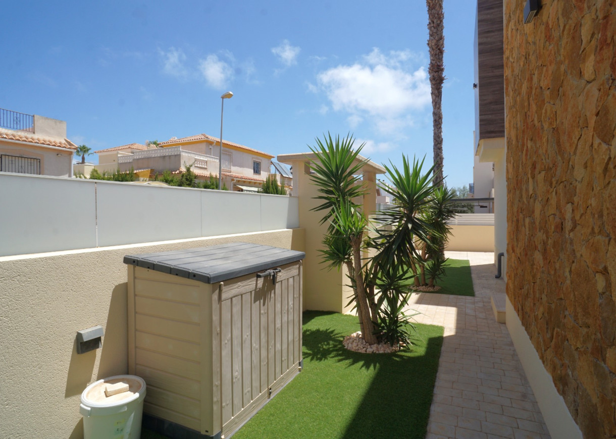 Resale - Villa - Torrevieja - Torreblanca
