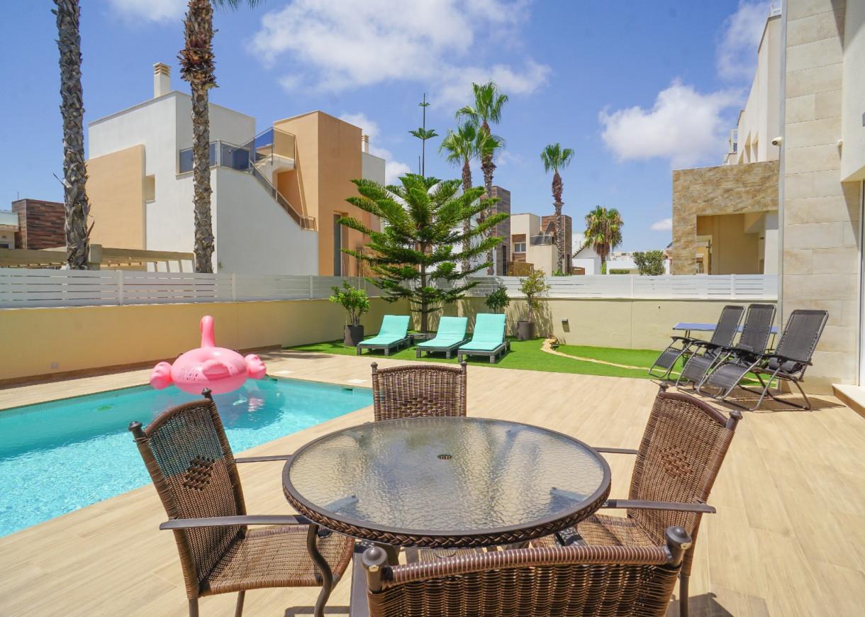 Resale - Villa - Torrevieja - Torreblanca
