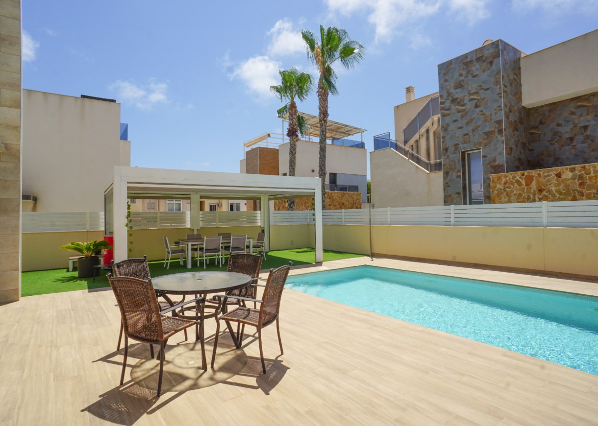 Resale - Villa - Torrevieja - Torreblanca