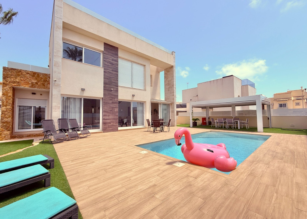 Resale - Villa - Torrevieja - Torreblanca