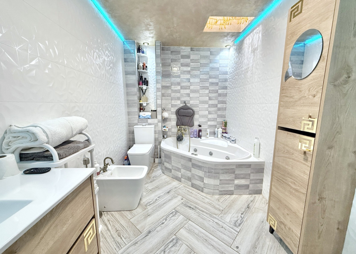 Resale - Bungalow - Torrevieja - San Luis / La Siesta