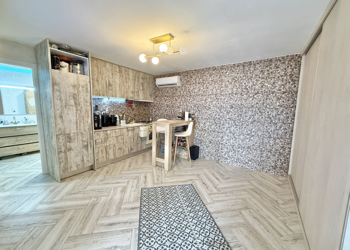 Resale - Bungalow - Torrevieja - San Luis / La Siesta