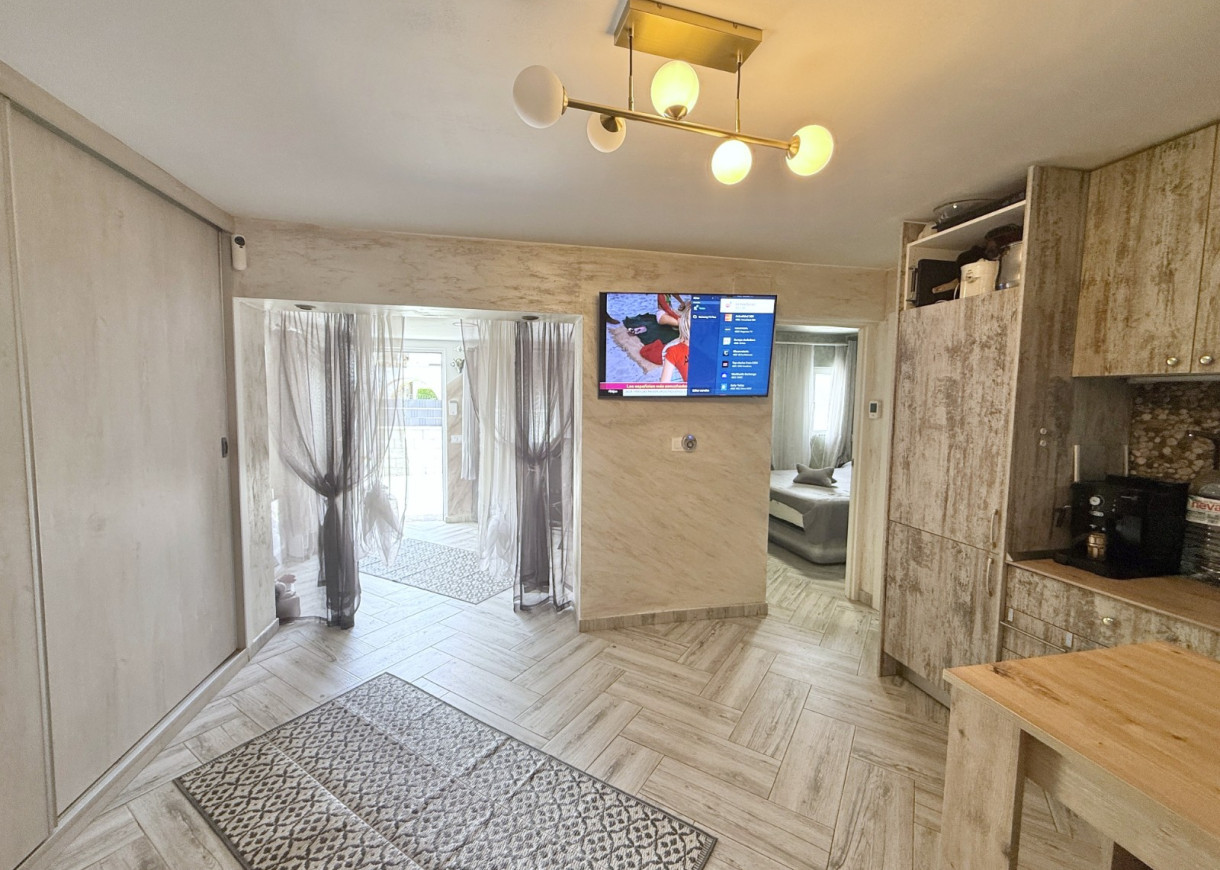 Resale - Bungalow - Torrevieja - San Luis / La Siesta