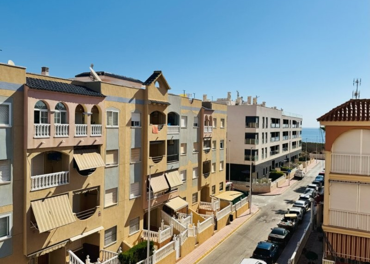 Resale - Apartment - La Mata