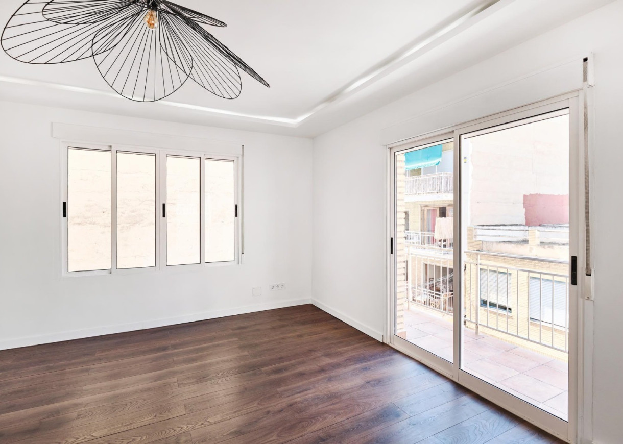 Resale - Apartment - Torrevieja - Playa del Cura