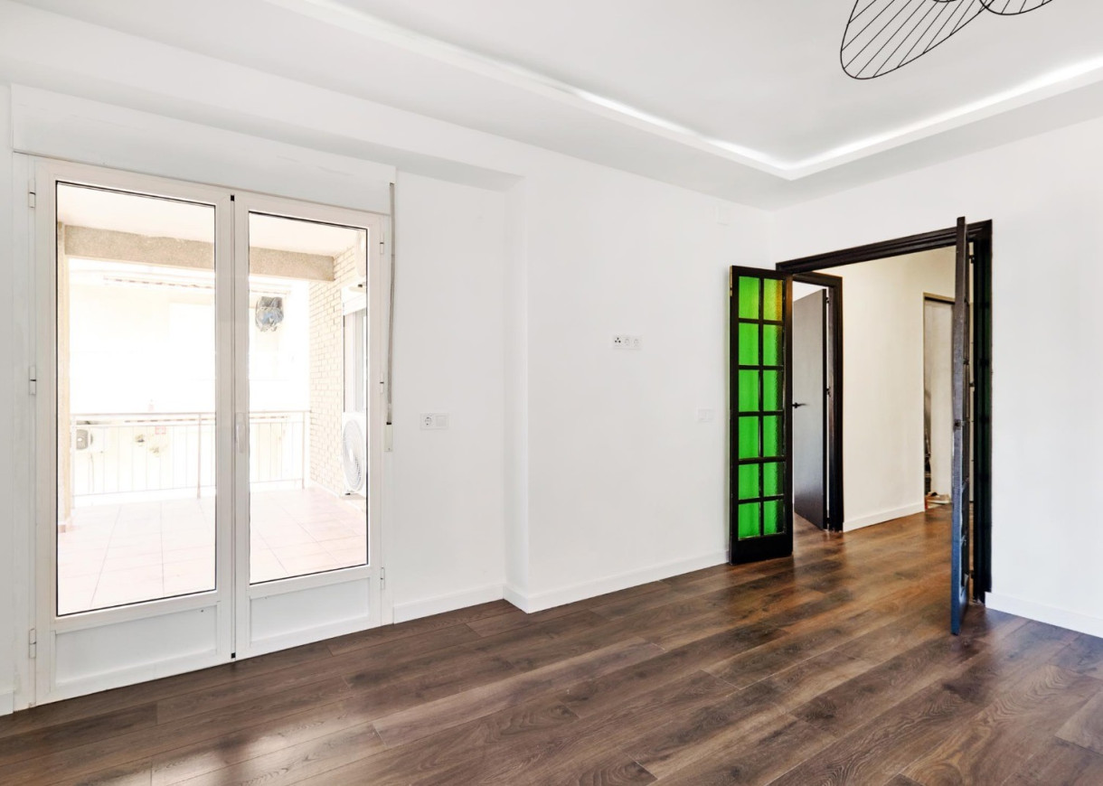 Resale - Apartment - Torrevieja - Playa del Cura