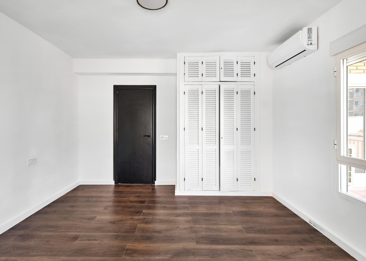 Resale - Apartment - Torrevieja - Playa del Cura