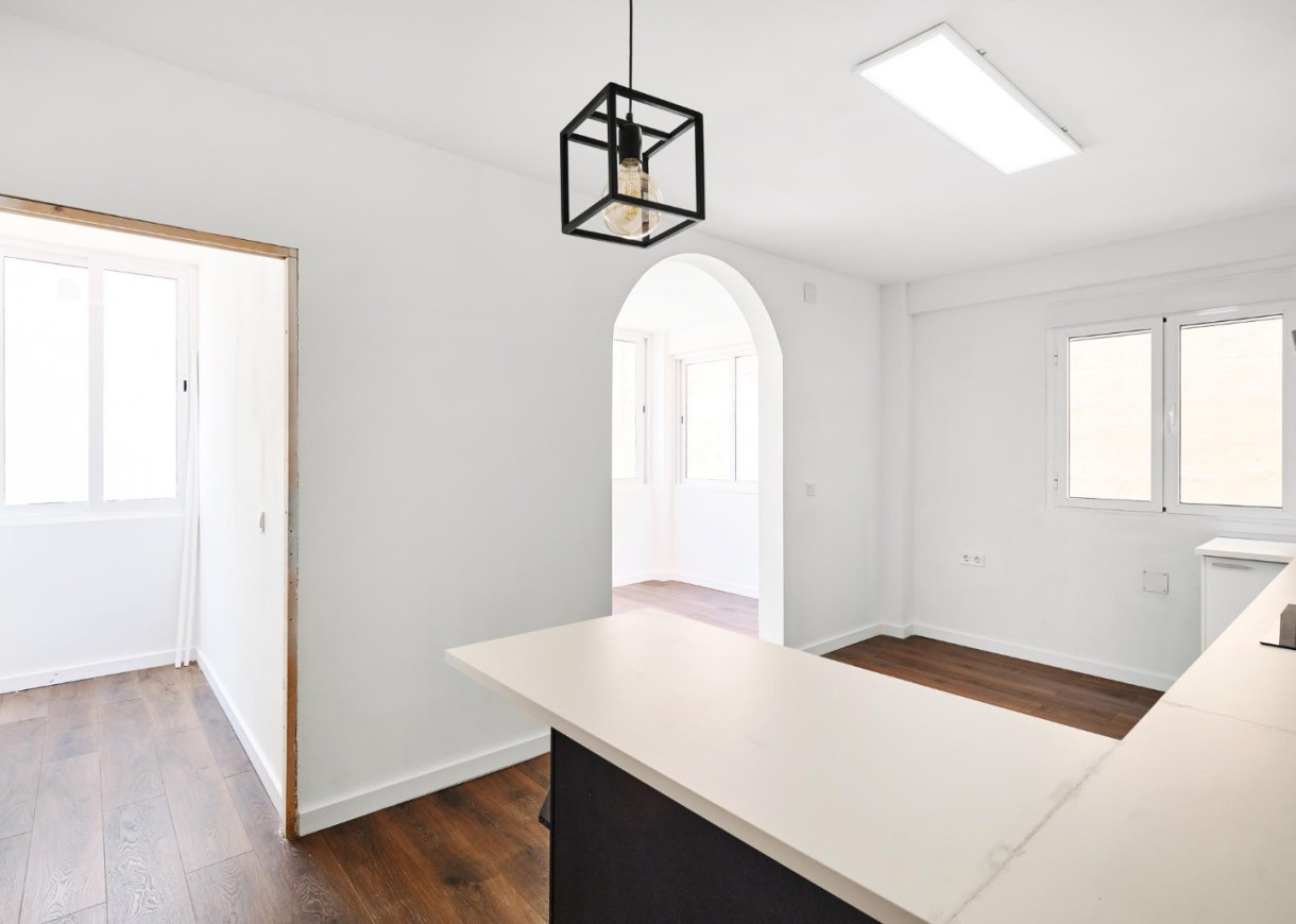 Resale - Apartment - Torrevieja - Playa del Cura