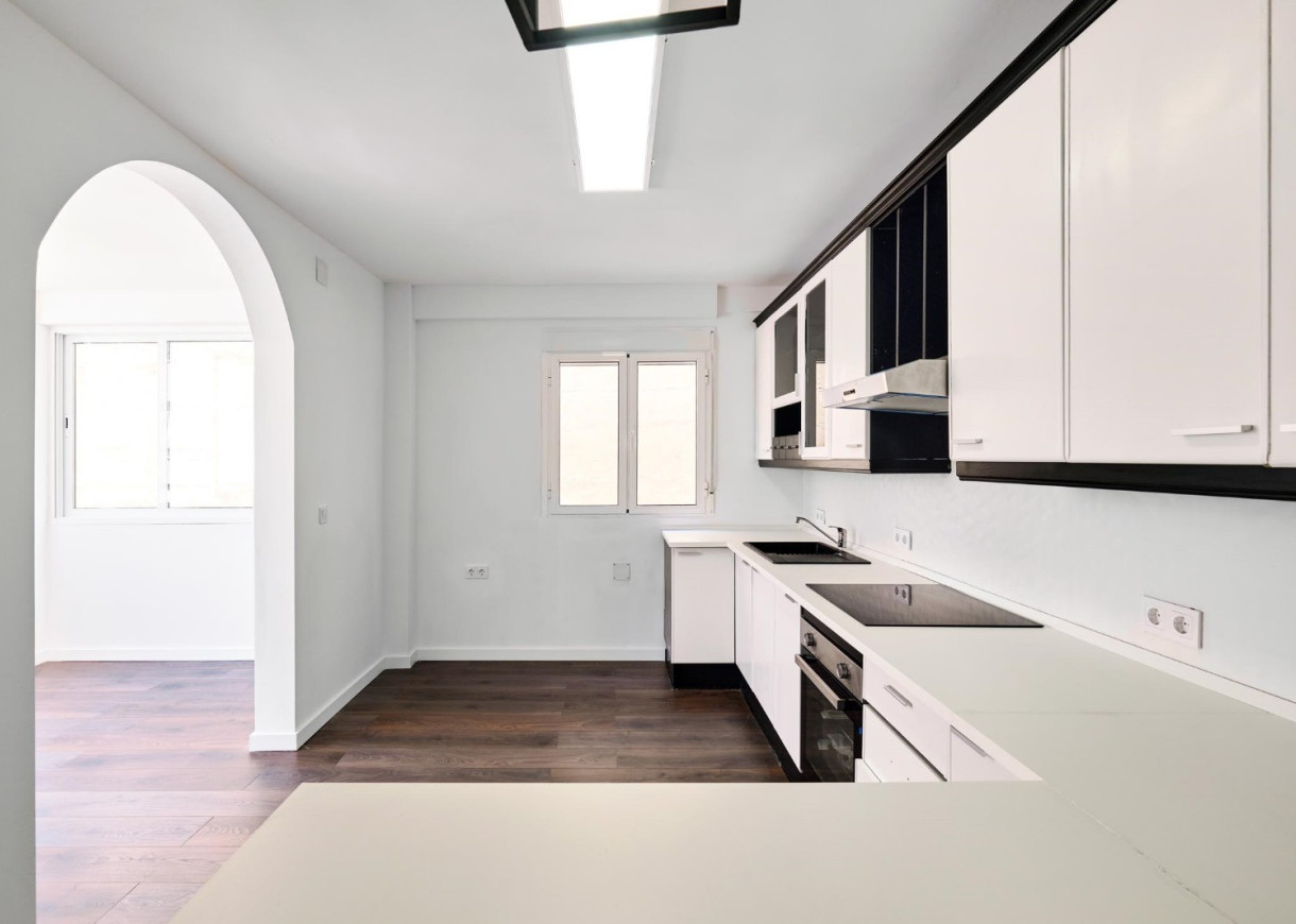 Resale - Apartment - Torrevieja - Playa del Cura