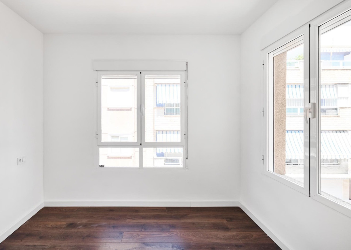 Resale - Apartment - Torrevieja - Playa del Cura