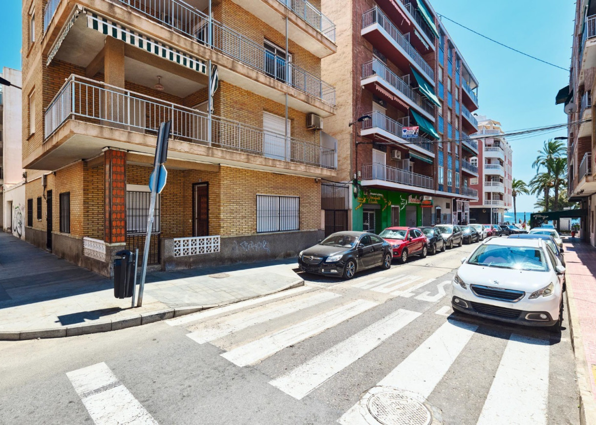 Resale - Apartment - Torrevieja - Playa del Cura