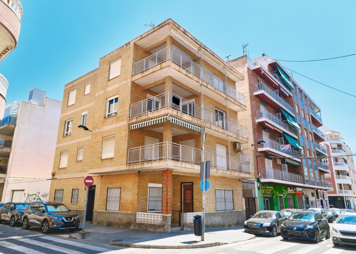 Resale - Apartment - Torrevieja - Playa del Cura
