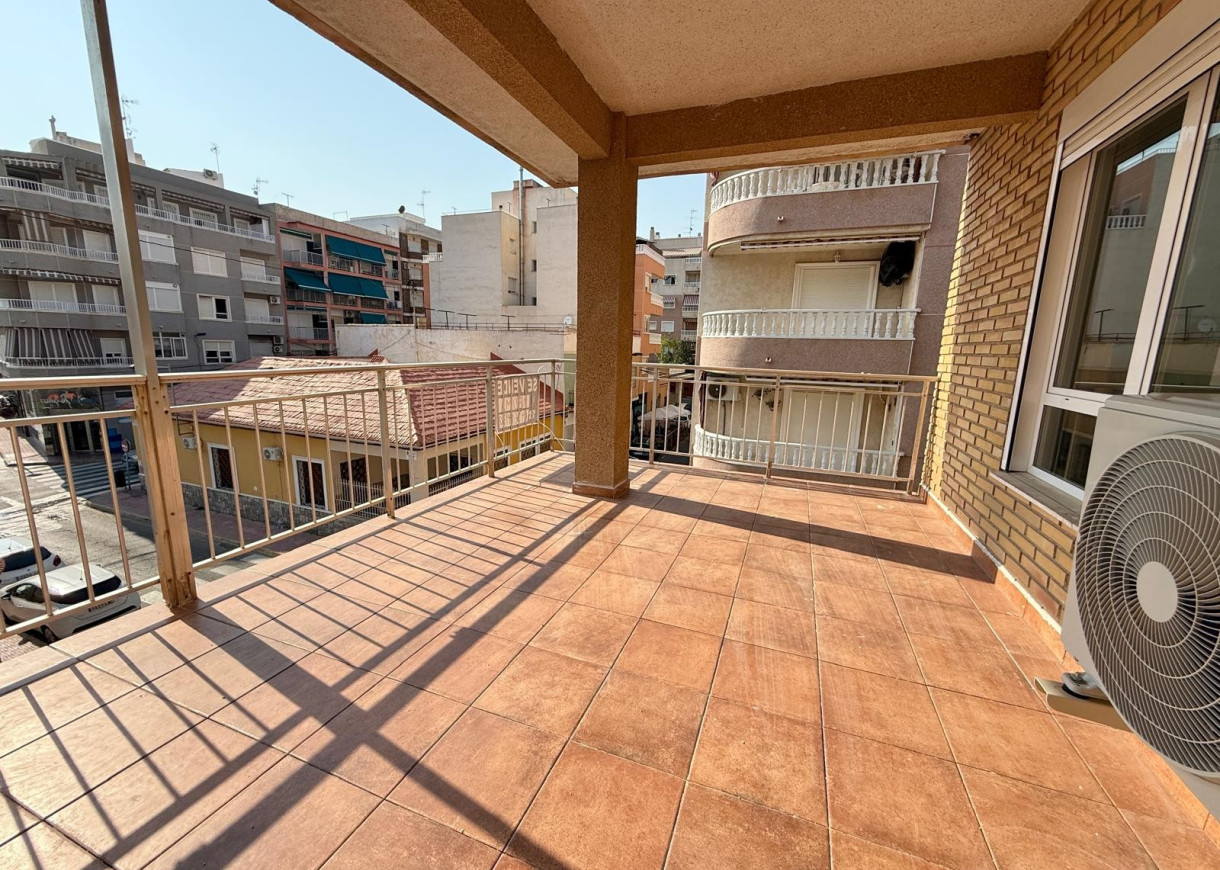 Resale - Apartment - Torrevieja - Playa del Cura