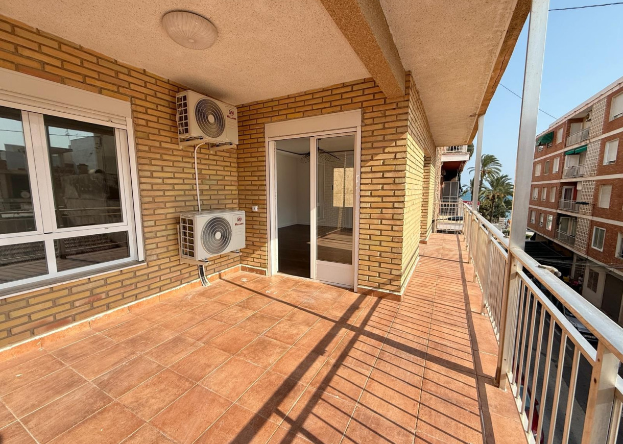 Resale - Apartment - Torrevieja - Playa del Cura